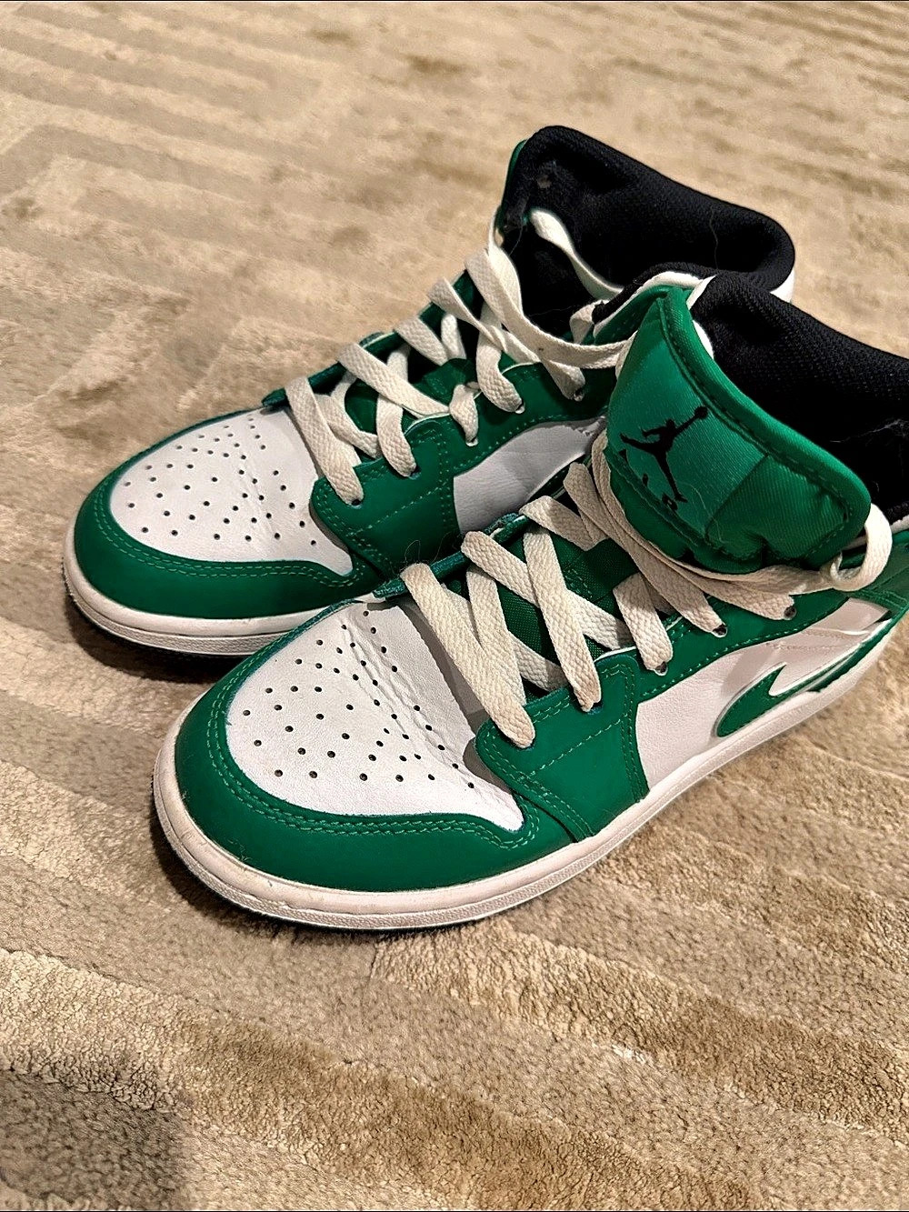 Jordan Air Jordan 1 Mid GS "Lucky Green" Green & White Boys US 4Y